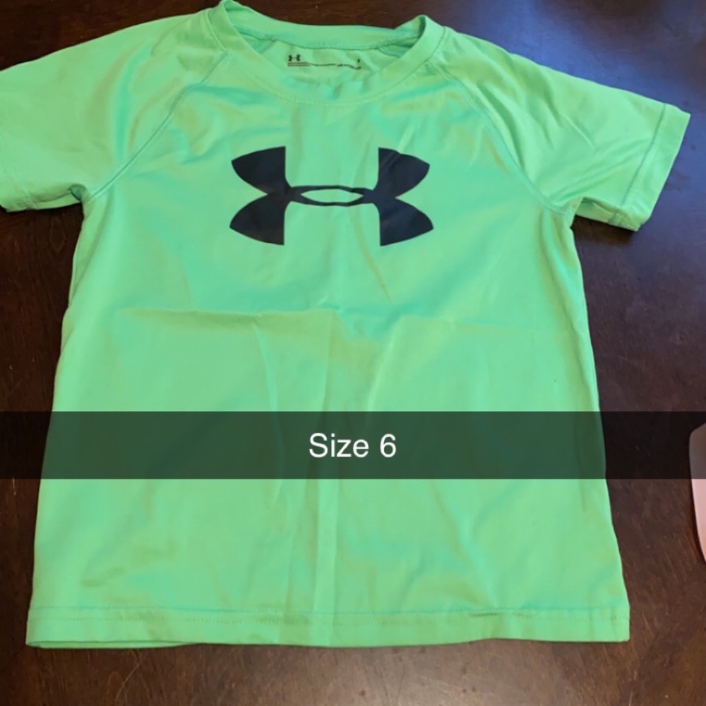 Under Armor t-shirt